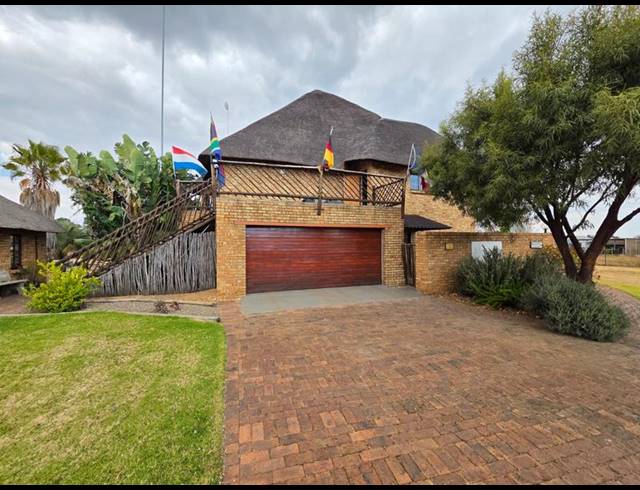 FARM FOR SALE IN MOOILANDE